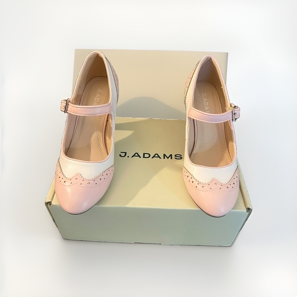 J Adam's Kym Mary Jane Oxford Pumps Women's Size 6.5. Pink & White